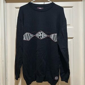 Independent skateboarding sweater